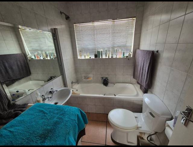 2 BEDROOM SIMPLEX FOR SALE IN VERWOERDPARK